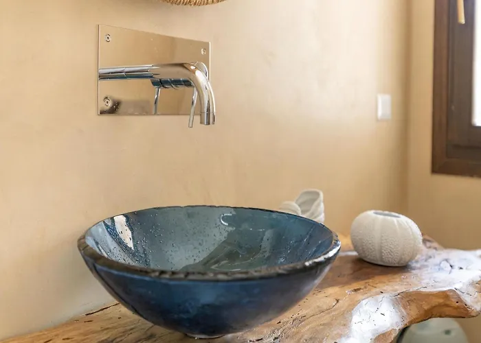 Luxe Cote Stay- Elegant Villa