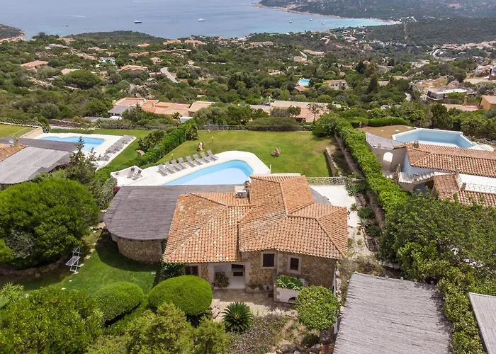 Luxe Cote Stay- Elegant Villa