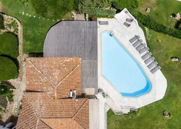 Luxe Cote Stay- Elegant Villa *