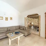 Luxe Cote Stay- Elegant *