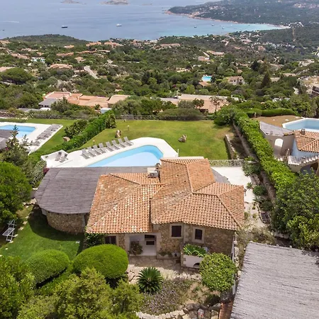 Luxe Cote Stay- Elegant Вілла